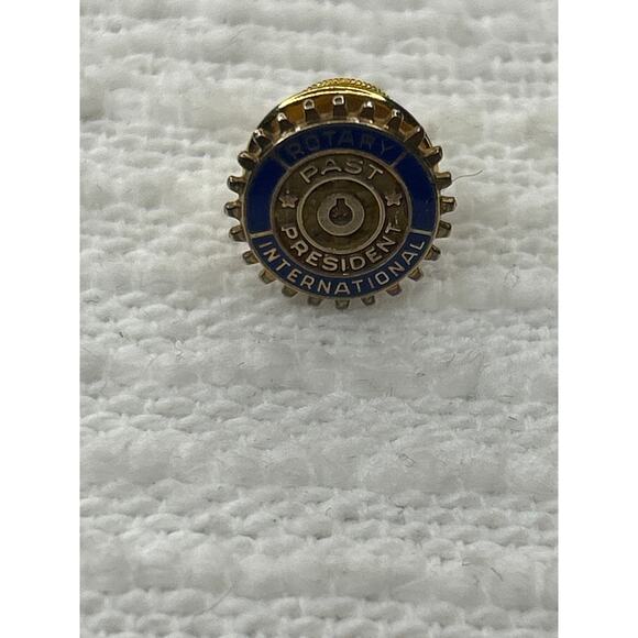 Vintage Yellow Gold Enamel Rotary International Club Past President Lapel Pin - Picture 1 of 2
